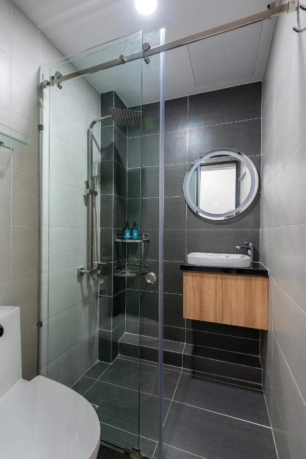 Cozrum Homes - Oriental House โฮจิมินห์ซิตี้ ภายนอก รูปภาพ