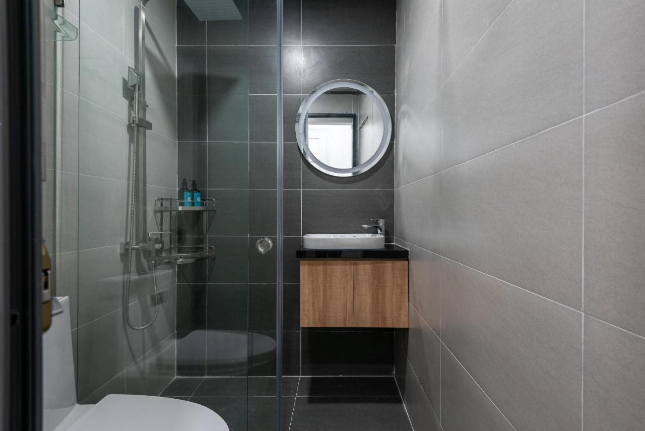 Cozrum Homes - Oriental House โฮจิมินห์ซิตี้ ภายนอก รูปภาพ